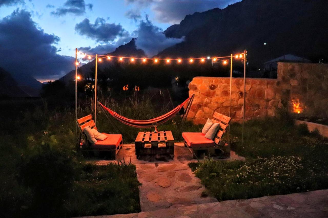 Hotel Nestt Kazbegi Esterno foto