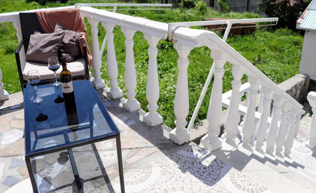 Hotel Nestt Kazbegi Esterno foto